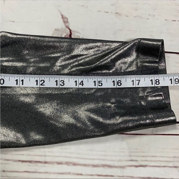 Mira Rae Silver Laila Metallic Capri Leggings - Picture 12 of 12